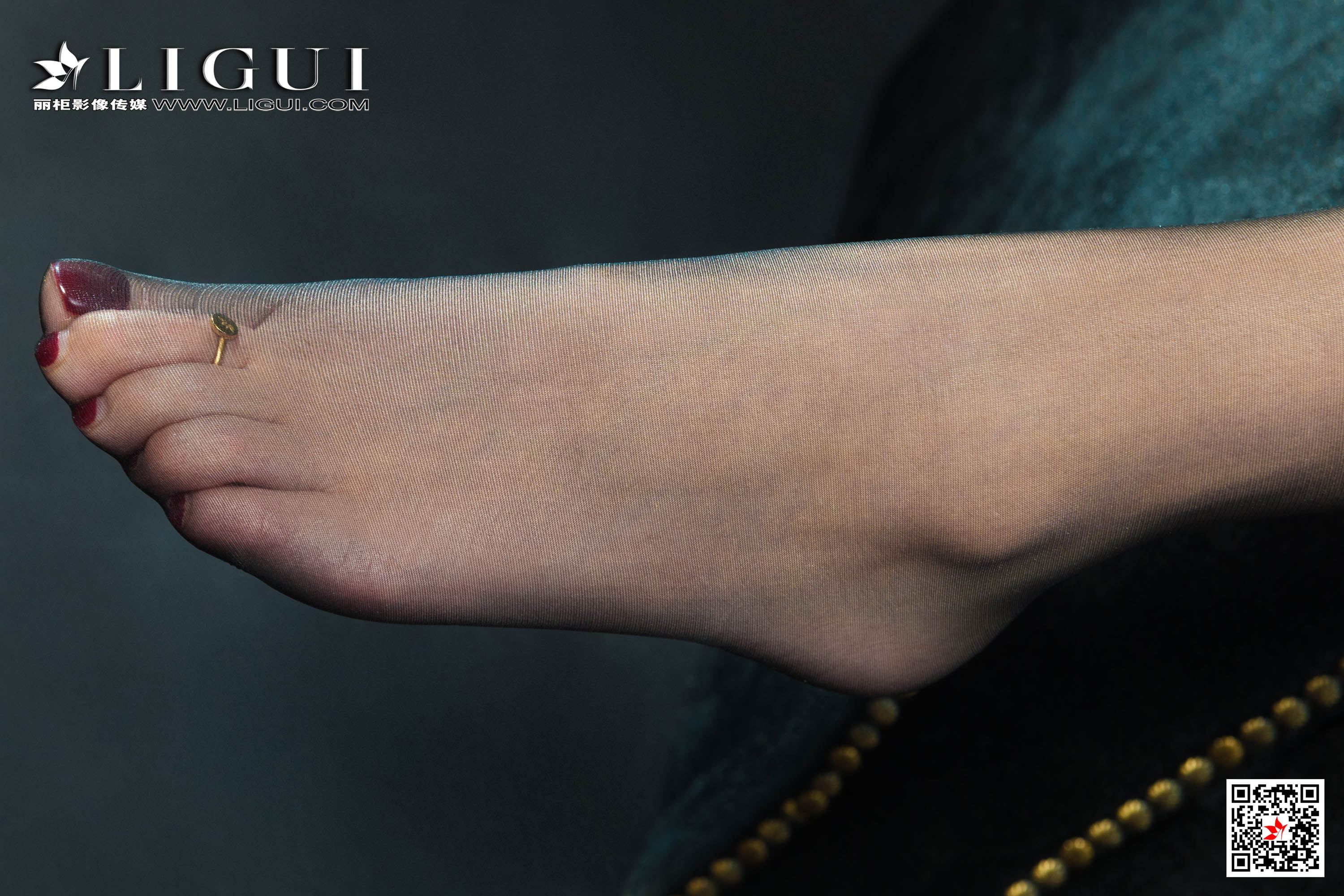 Ligui丽柜  2020.11.26《孤芳自品》文芮